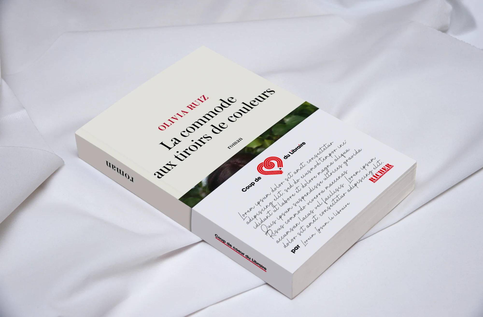 Livre Olivia Ruiz avec bandeau papier rouge Coup de coeur du Libraire, signature en serpentin.